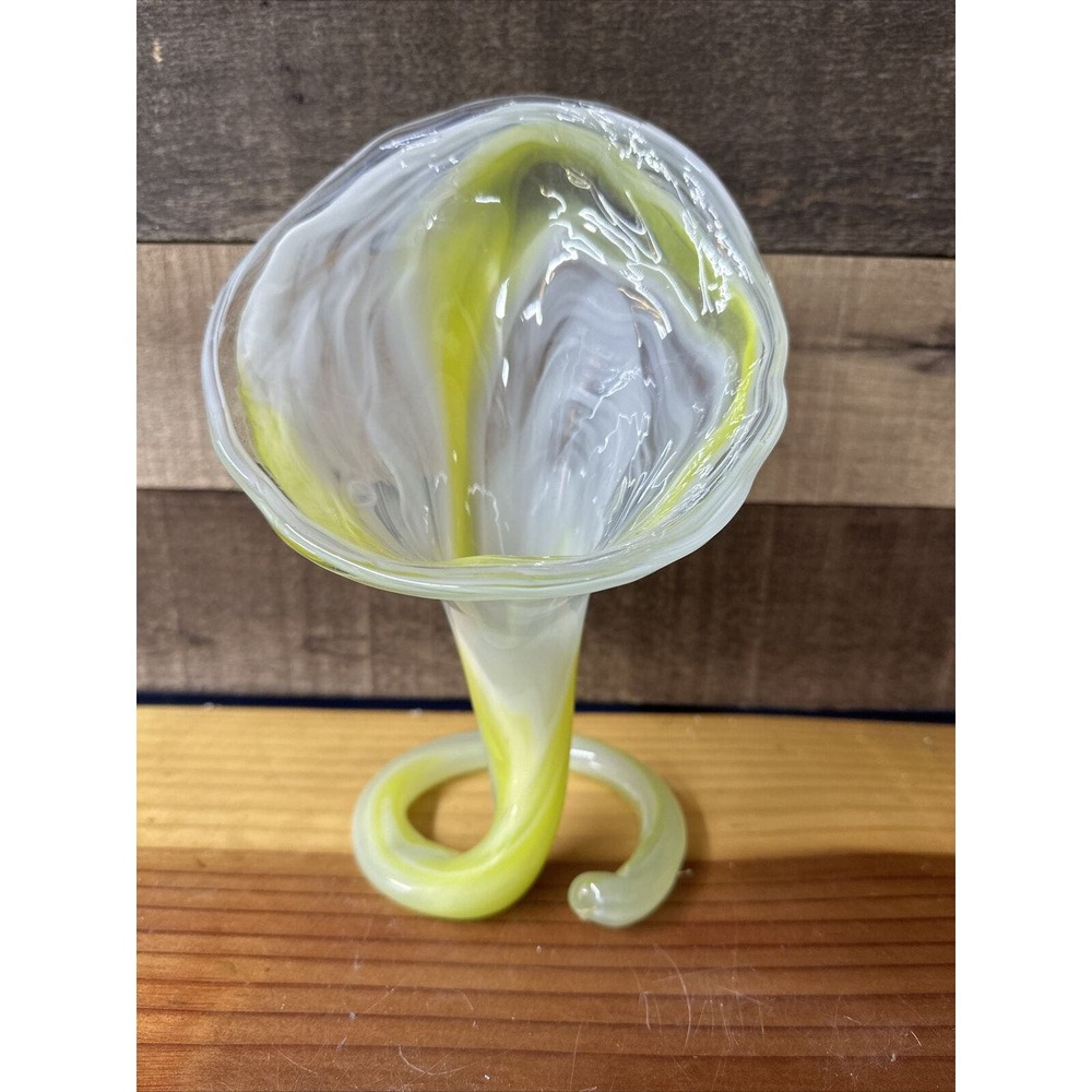 Vintage Sooner Art Glass Trumpet Vase Coil Base Yellow White Swirl 10”